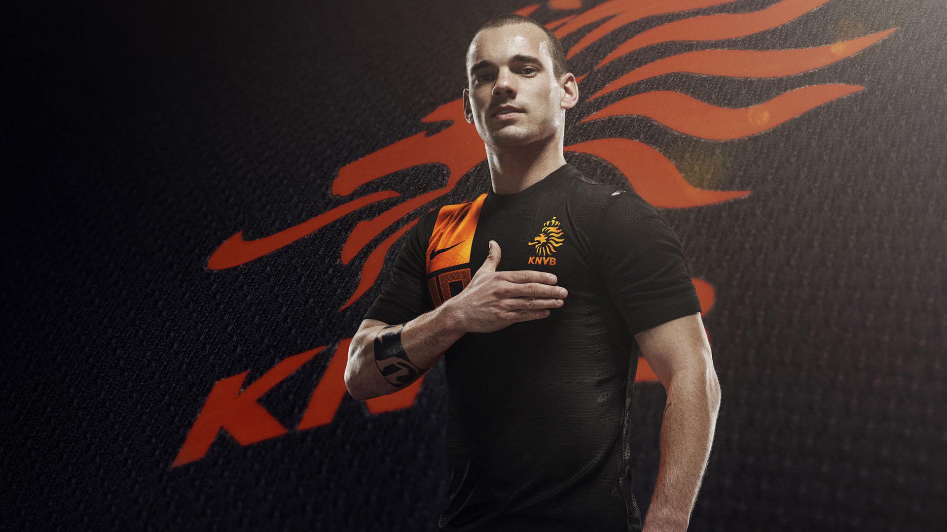 英超比赛中裁判语调与非语言行为对球员情绪波动的影响，用语言或行为对裁判员